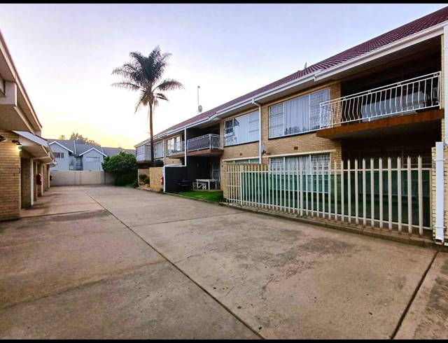 3 BEDROOM TOWNHOUSE FOR SALE IN THREE RIVERS PROPER